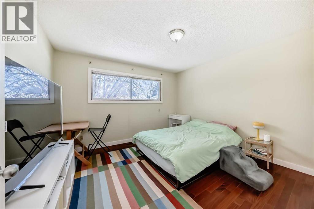 903 40 Street Sw, Calgary, Alberta  T3C 1W4 - Photo 12 - A2293634