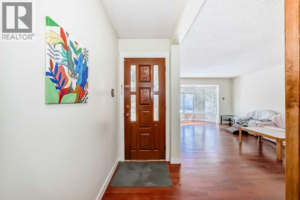 903 40 Street Sw, Calgary, Alberta  T3C 1W4 - Photo 4 - A2293634