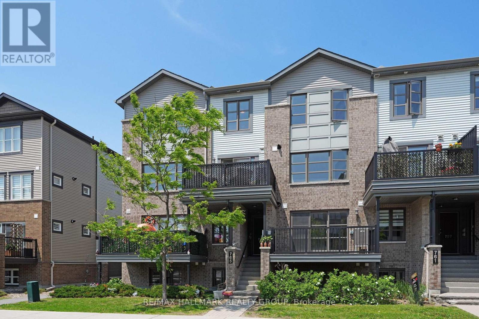 763 Chapman Mills Drive, Ottawa, Ontario  K2J 5X2 - Photo 2 - X12886838