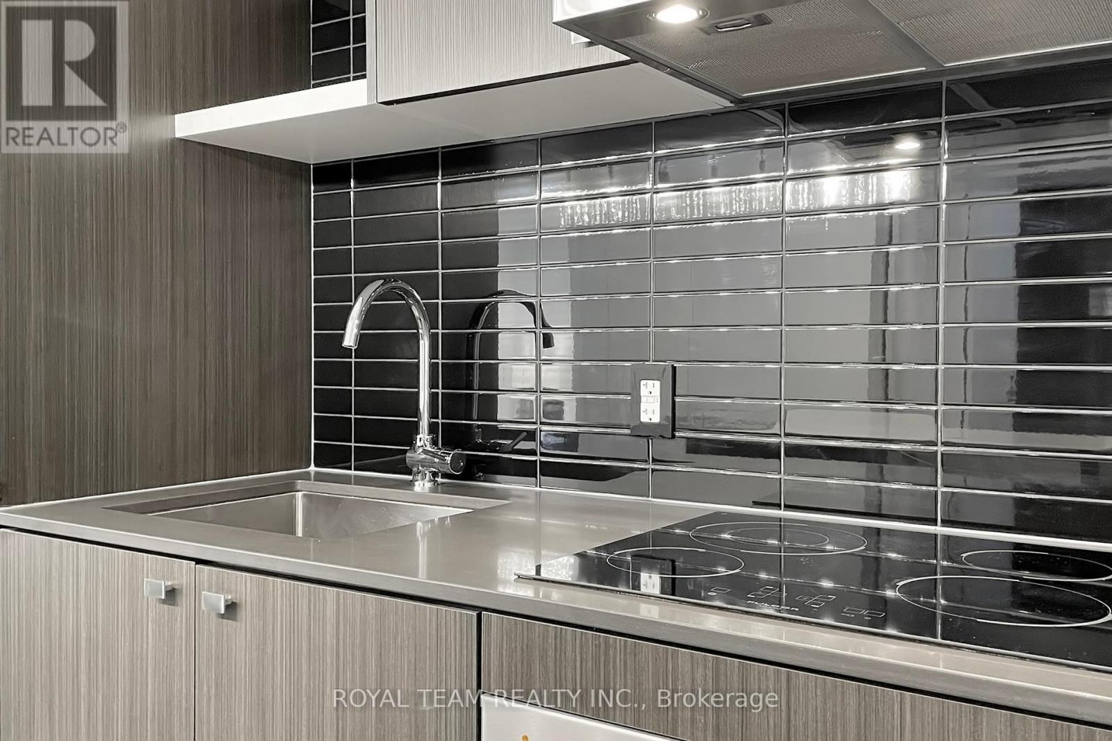 5703 - 88 Harbour Street, Toronto, Ontario  M5J 0C3 - Photo 13 - C12881732