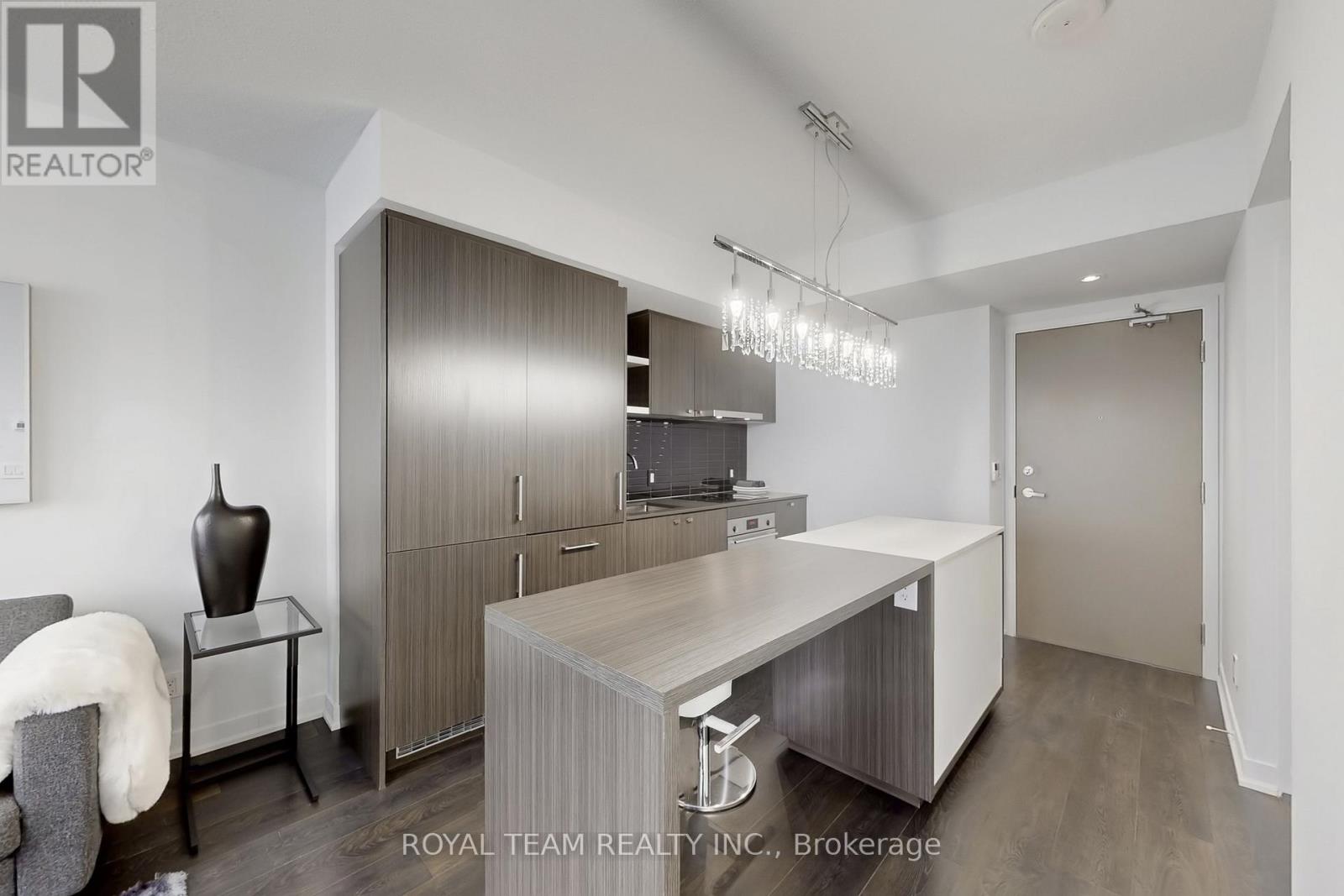 5703 - 88 Harbour Street, Toronto, Ontario  M5J 0C3 - Photo 10 - C12881732