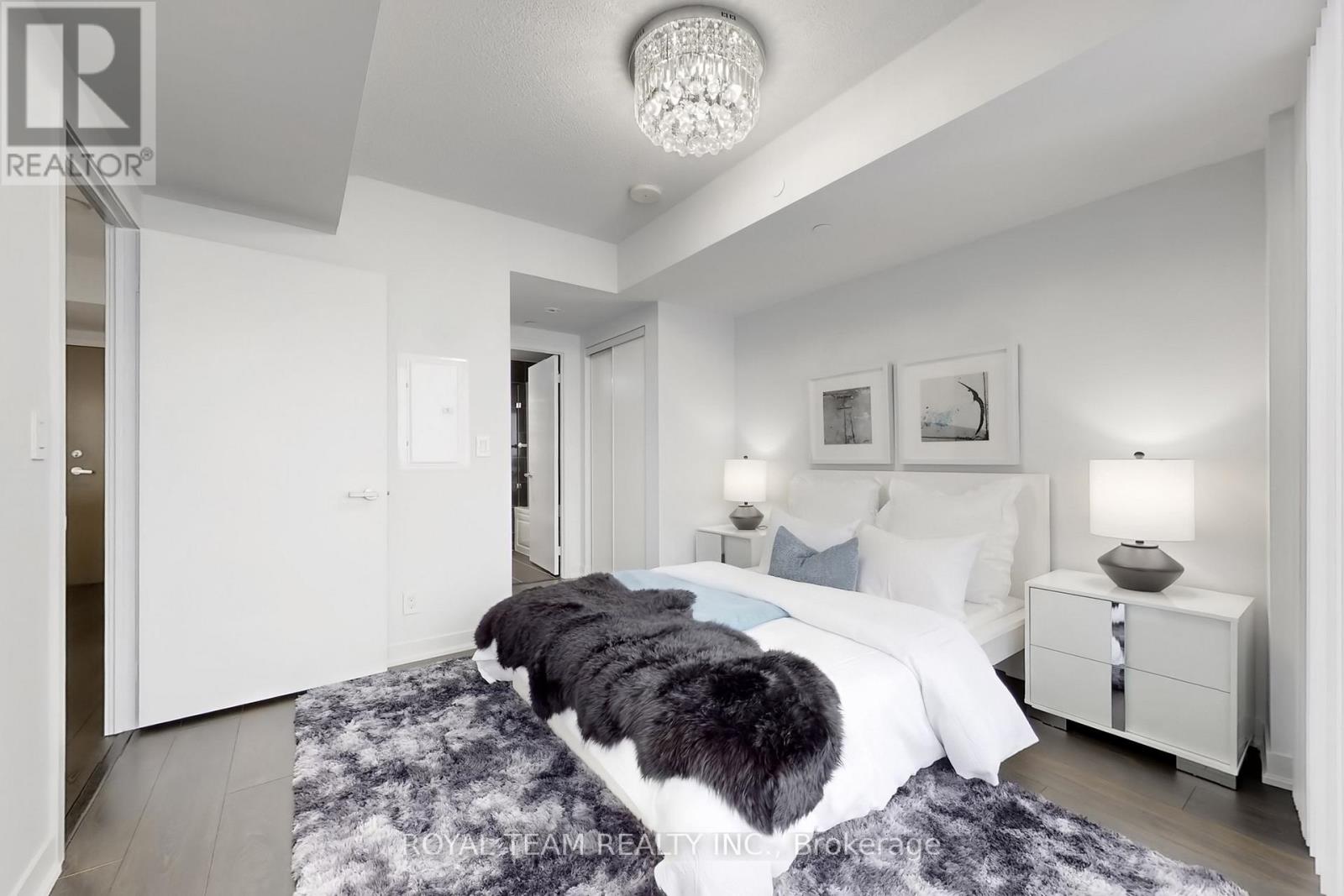 5703 - 88 Harbour Street, Toronto, Ontario  M5J 0C3 - Photo 19 - C12881732