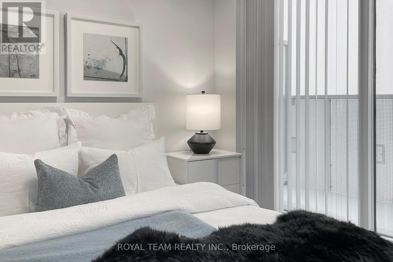 5703 - 88 Harbour Street, Toronto, Ontario  M5J 0C3 - Photo 22 - C12881732