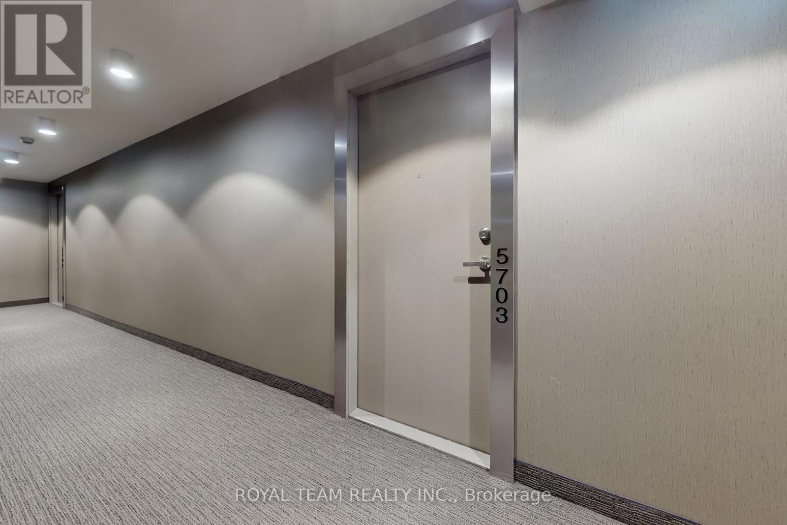 5703 - 88 Harbour Street, Toronto, Ontario  M5J 0C3 - Photo 29 - C12881732