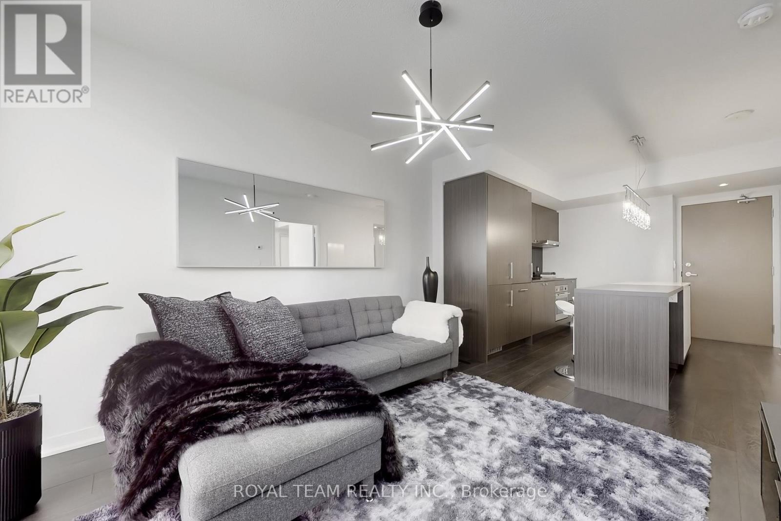 5703 - 88 Harbour Street, Toronto, Ontario  M5J 0C3 - Photo 5 - C12881732