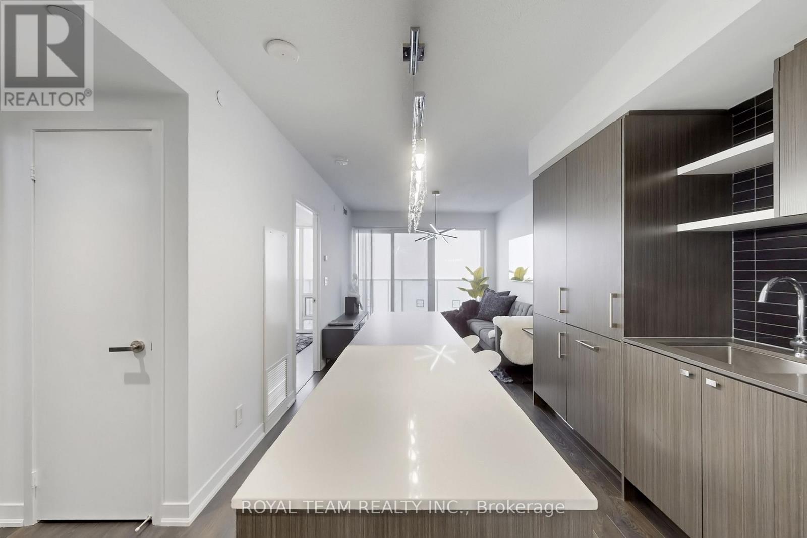 5703 - 88 Harbour Street, Toronto, Ontario  M5J 0C3 - Photo 8 - C12881732