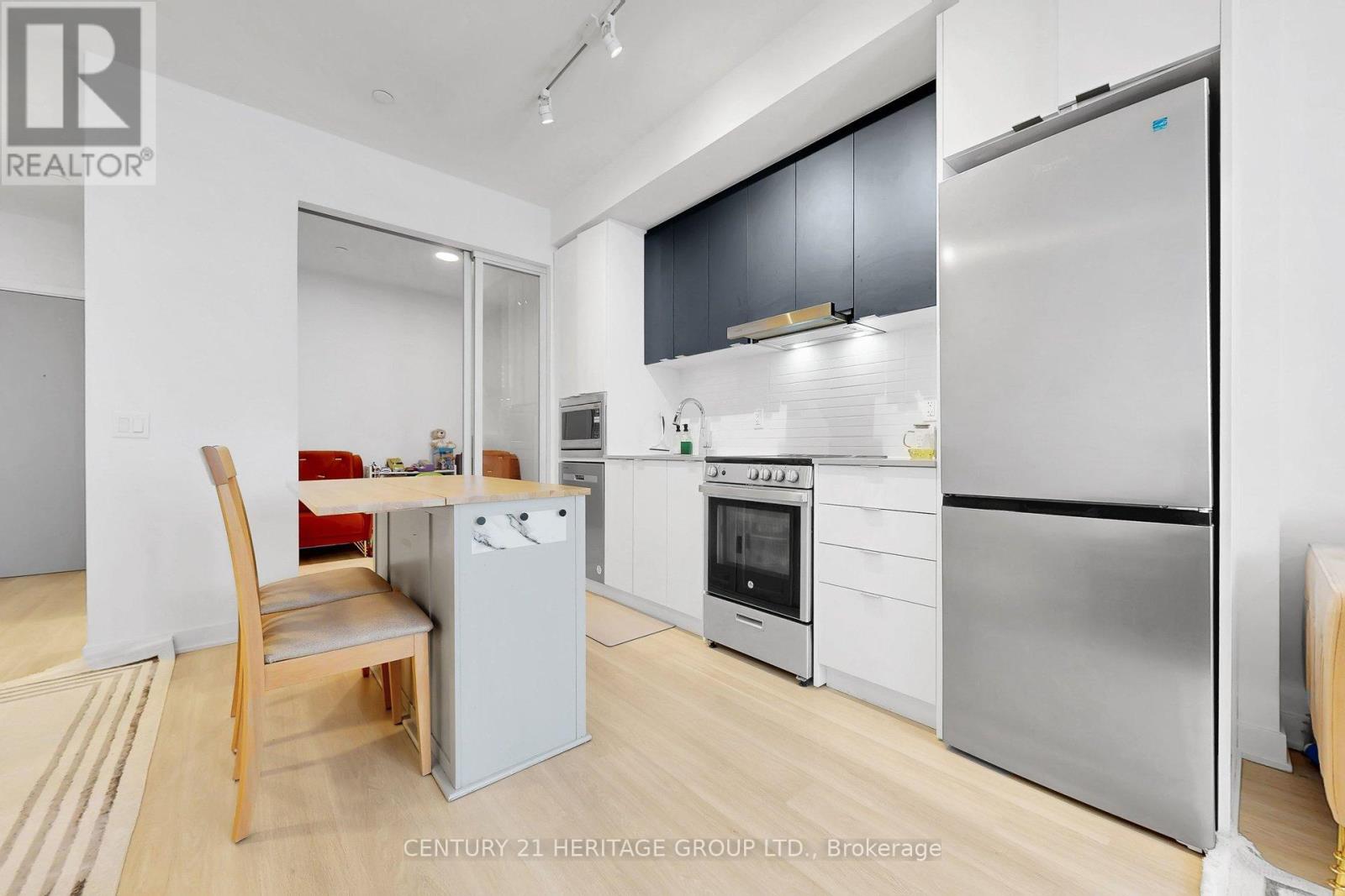 3504 - 30 Upper Mall Way, Vaughan, Ontario  L4J 0L7 - Photo 16 - N12885580