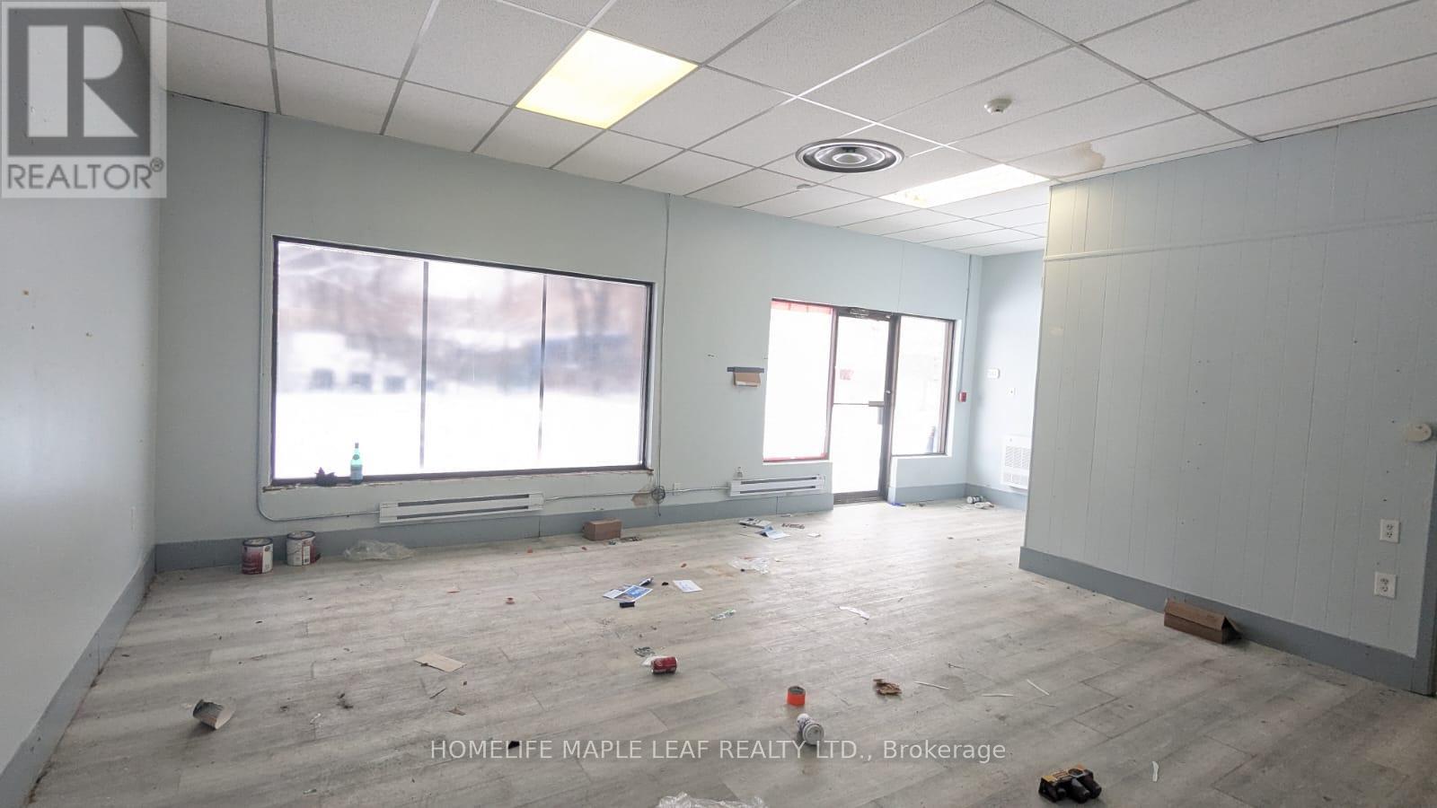 109 Lotherton Pathway, Toronto (Yorkdale-Glen Park), Ontario  M6B 2G6 - Photo 7 - W12629352