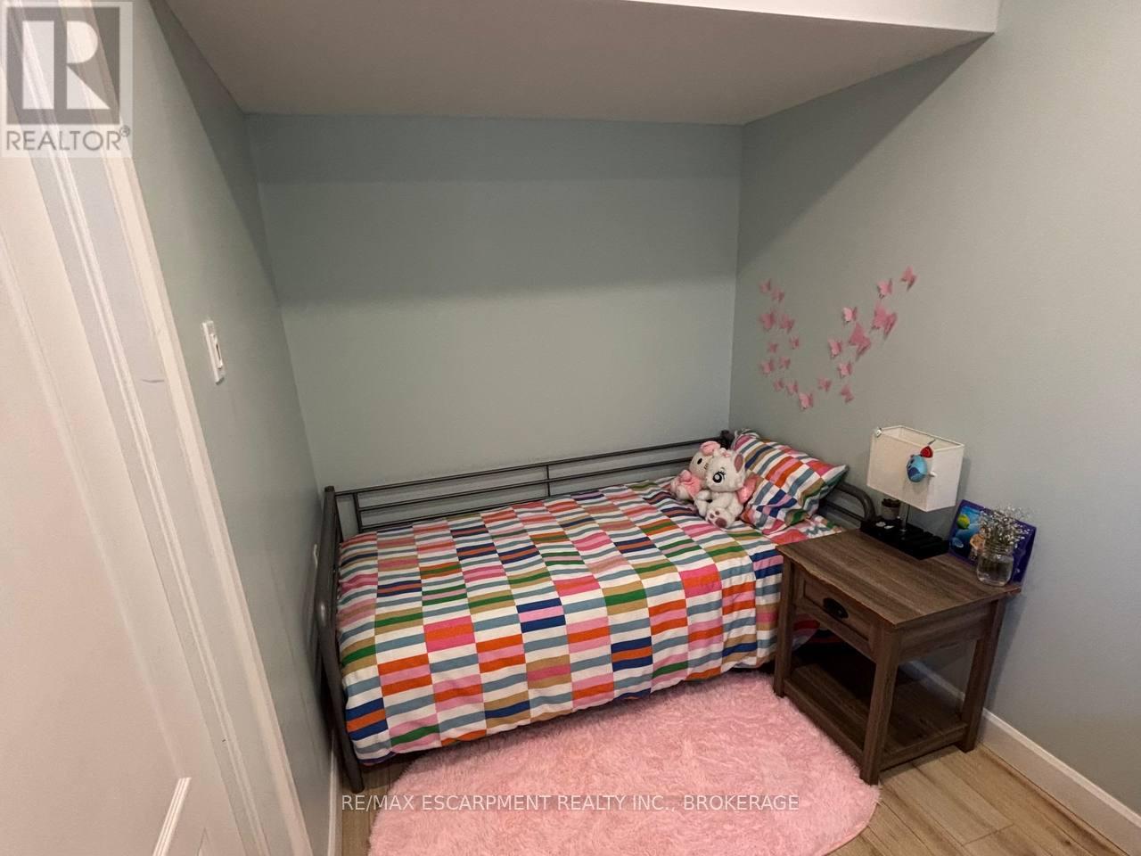 Lower - 253 East 44th Street, Hamilton, Ontario  L8T 3H7 - Photo 11 - X12886666