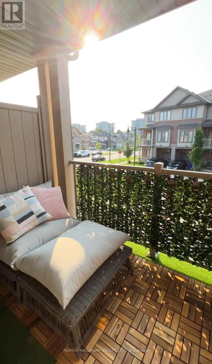 283 Skinner Road, Hamilton, Ontario  L8B 1W5 - Photo 2 - X12792064