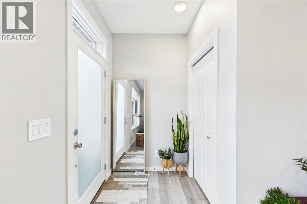 41 Heirloom Crescent Se, Calgary, Alberta  T3M 2B6 - Photo 5 - A2292134