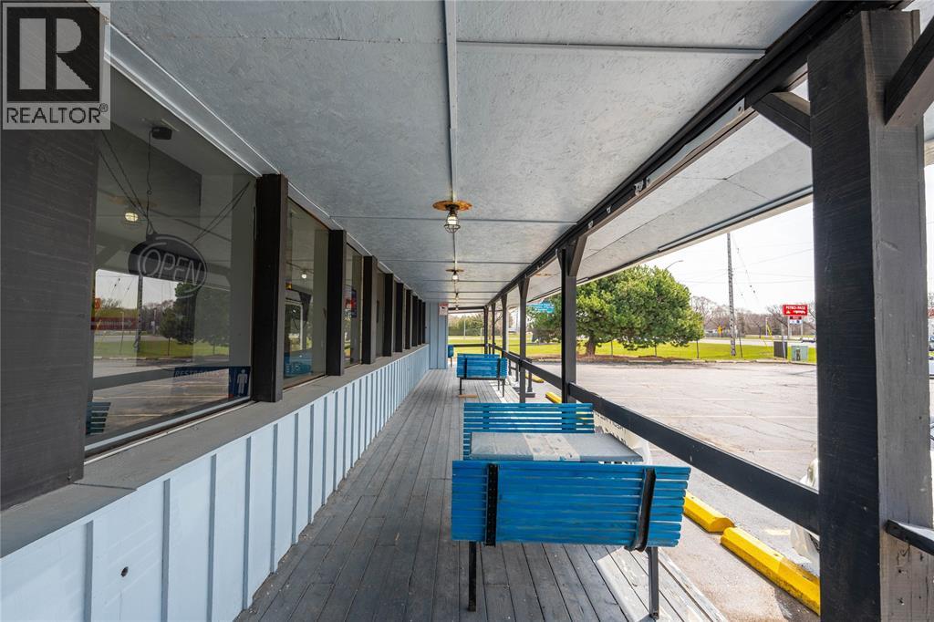 1716 London Line, Sarnia, Ontario  N7T 7H2 - Photo 5 - 25008489