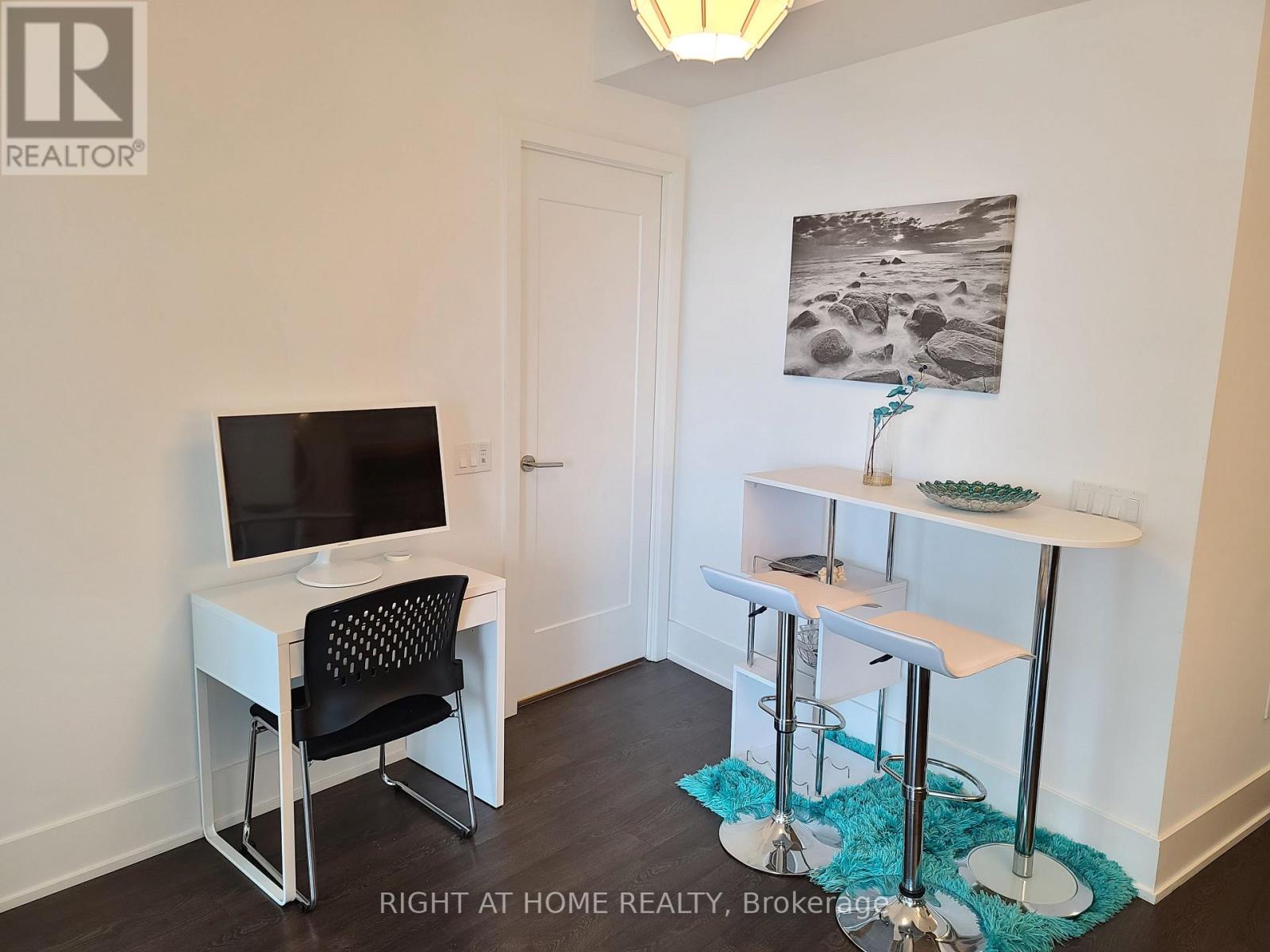 3712 - 10 York Street, Toronto (Waterfront Communities), Ontario  M5J 2Z2 - Photo 13 - C12886842