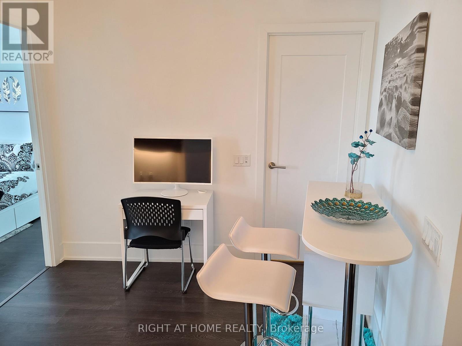 3712 - 10 York Street, Toronto (Waterfront Communities), Ontario  M5J 2Z2 - Photo 14 - C12886842