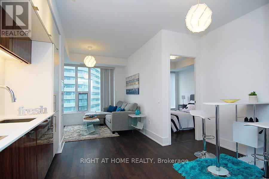 3712 - 10 York Street, Toronto (Waterfront Communities), Ontario  M5J 2Z2 - Photo 29 - C12886842