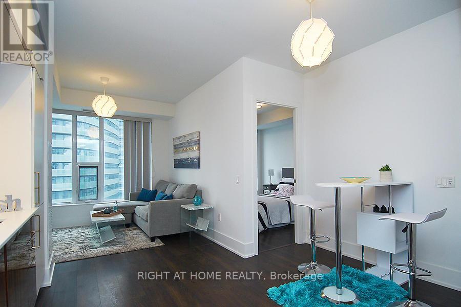 3712 - 10 York Street, Toronto (Waterfront Communities), Ontario  M5J 2Z2 - Photo 30 - C12886842