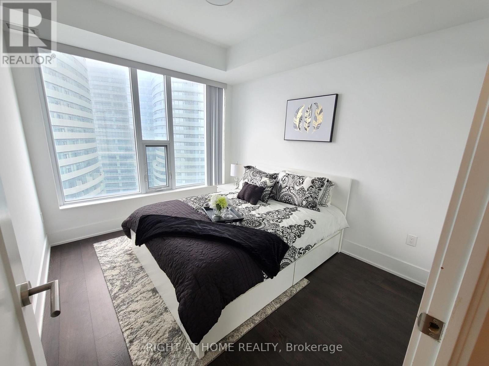 3712 - 10 York Street, Toronto (Waterfront Communities), Ontario  M5J 2Z2 - Photo 31 - C12886842