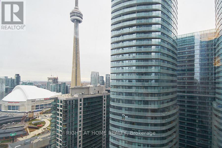 3712 - 10 York Street, Toronto (Waterfront Communities), Ontario  M5J 2Z2 - Photo 35 - C12886842