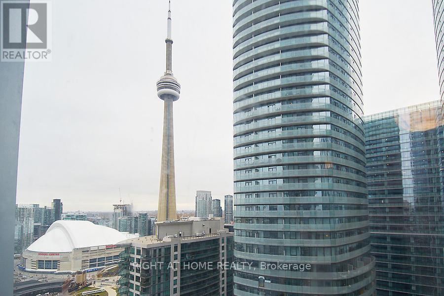 3712 - 10 York Street, Toronto (Waterfront Communities), Ontario  M5J 2Z2 - Photo 36 - C12886842