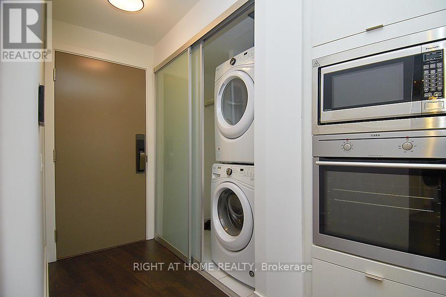 3712 - 10 York Street, Toronto (Waterfront Communities), Ontario  M5J 2Z2 - Photo 39 - C12886842