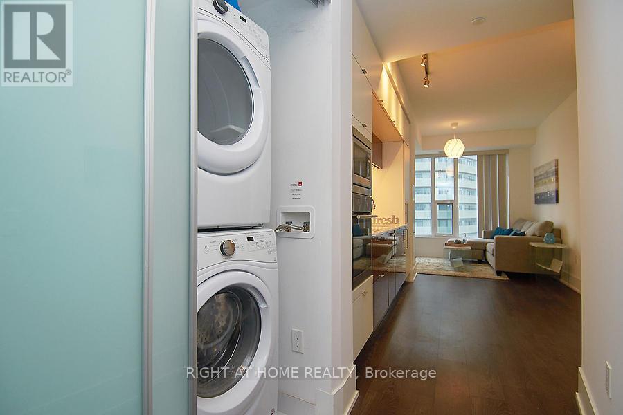 3712 - 10 York Street, Toronto (Waterfront Communities), Ontario  M5J 2Z2 - Photo 40 - C12886842