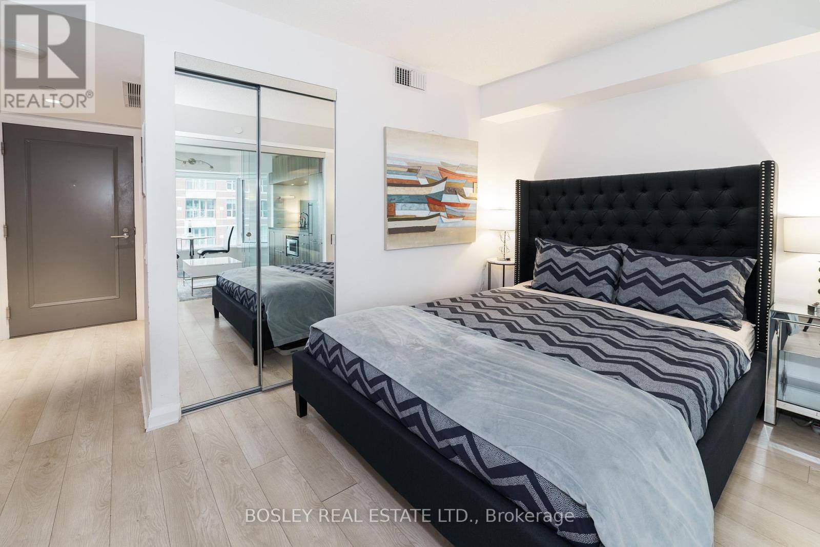 2016 - 155 Yorkville Avenue, Toronto (Annex), Ontario  M5R 1C4 - Photo 14 - C12886874