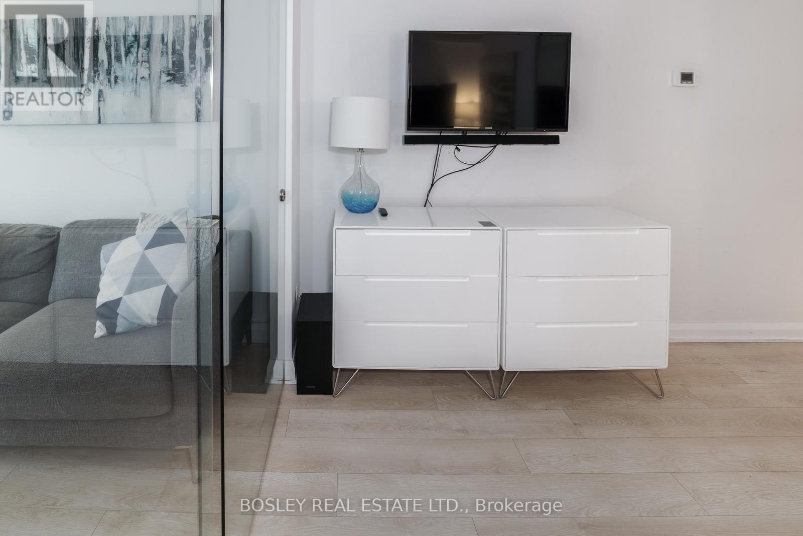 2016 - 155 Yorkville Avenue, Toronto (Annex), Ontario  M5R 1C4 - Photo 16 - C12886874