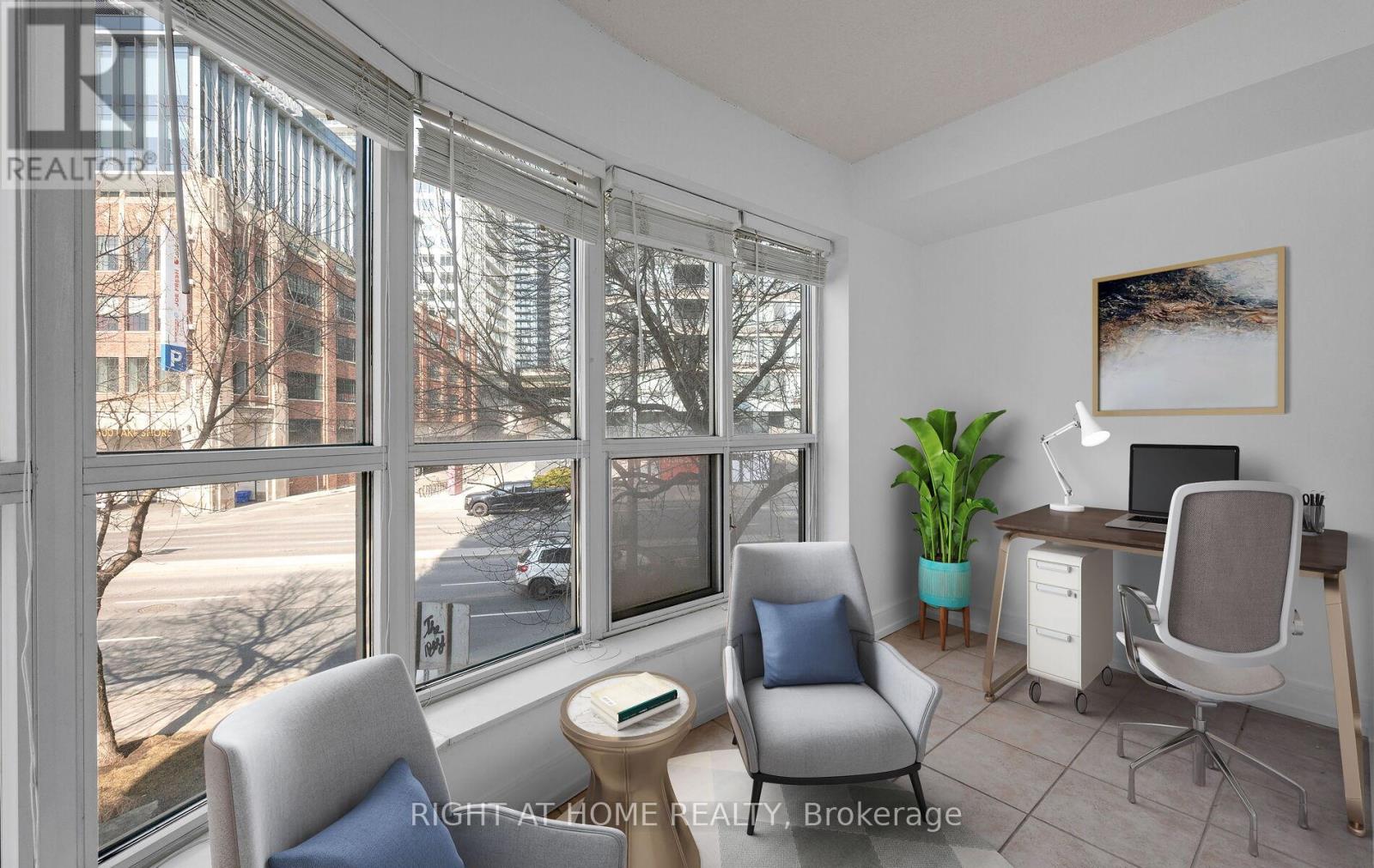 219 - 600 Queens Quay, Toronto (Waterfront Communities), Ontario  M5V 3M3 - Photo 18 - C12886878