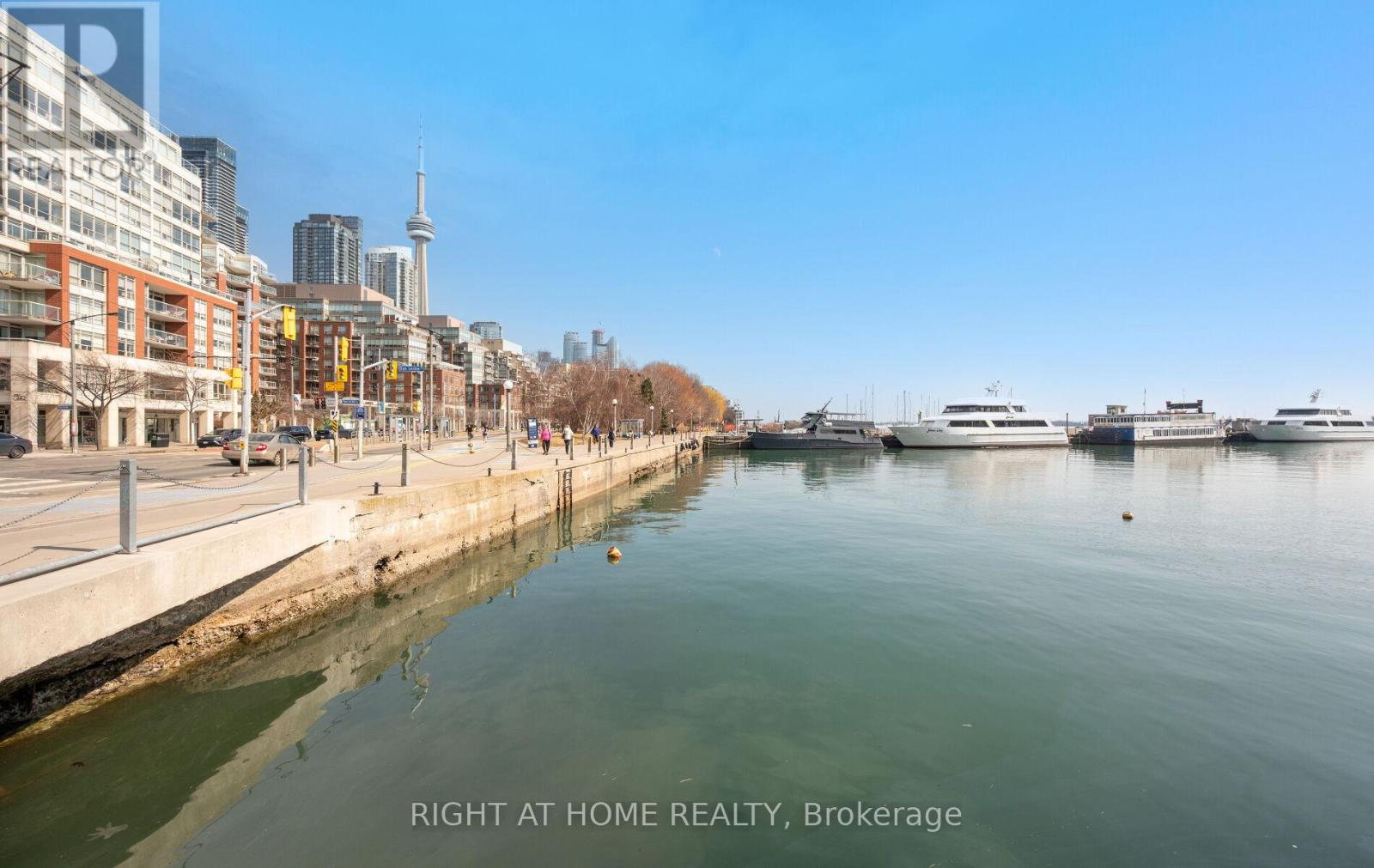219 - 600 Queens Quay, Toronto (Waterfront Communities), Ontario  M5V 3M3 - Photo 25 - C12886878