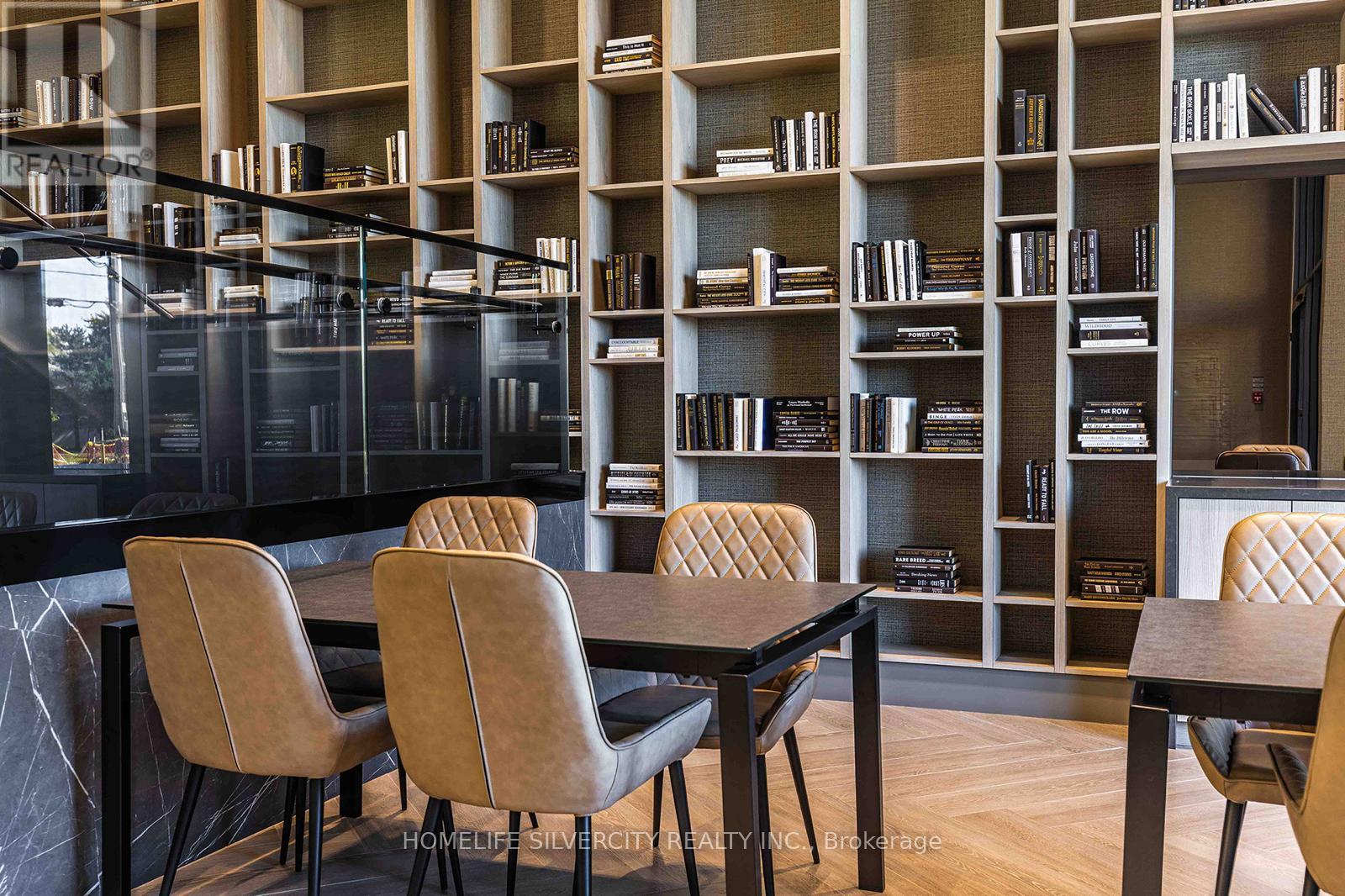 811 - 2450 Old Bronte Road, Oakville, Ontario L6M 5P6 - Photo 5 - W12682968