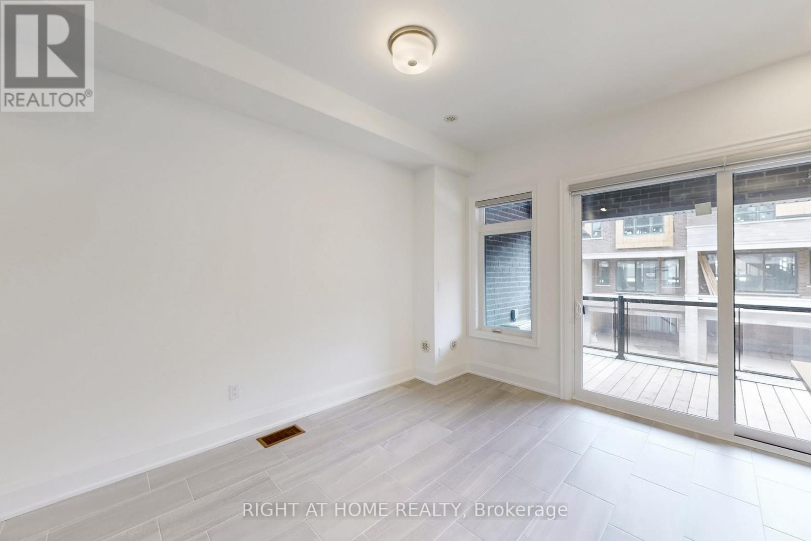 3300 Taha Gardens, Oakville, Ontario L6M 4K1 - Photo 20 - W12828848