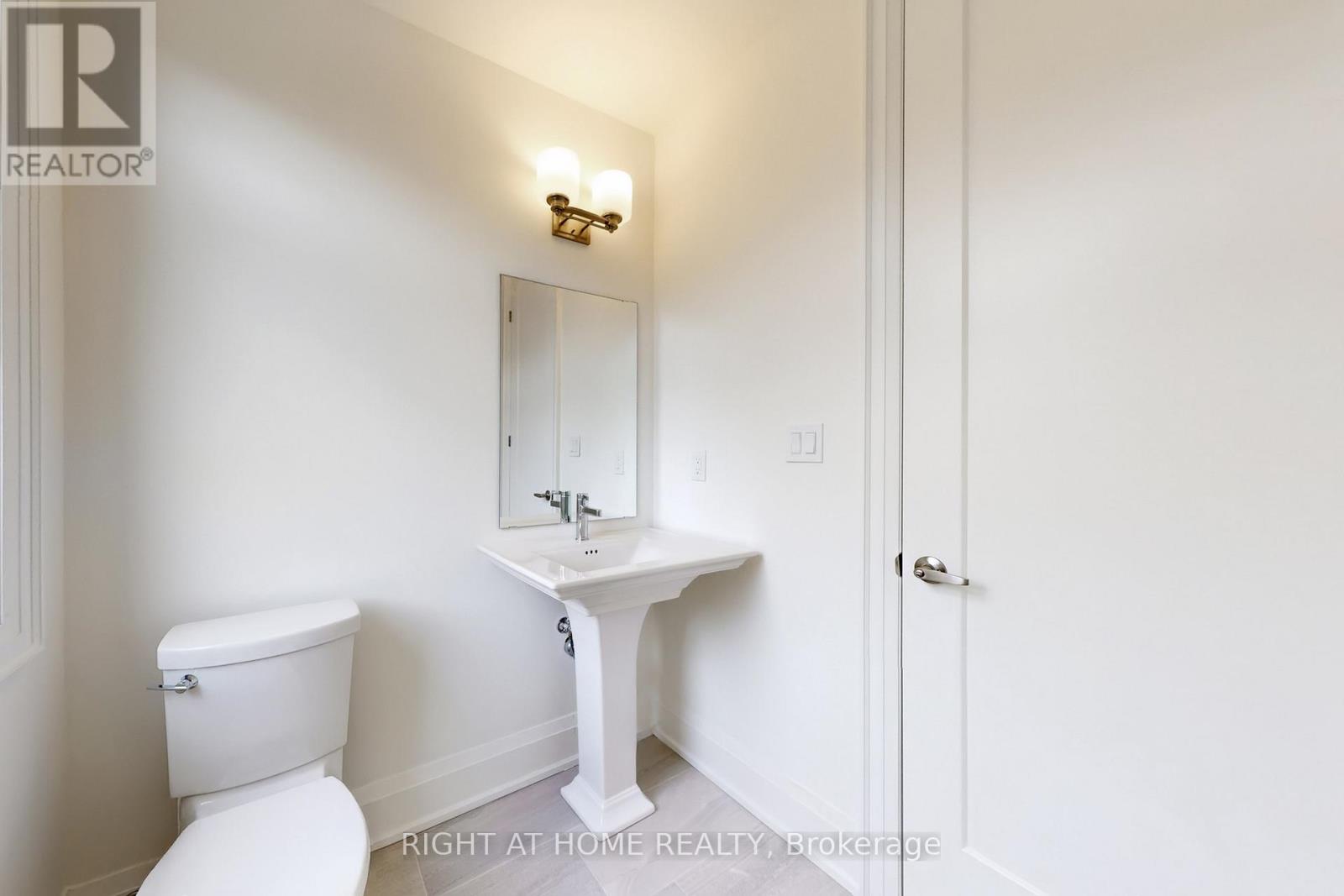 3300 Taha Gardens, Oakville, Ontario L6M 4K1 - Photo 23 - W12828848