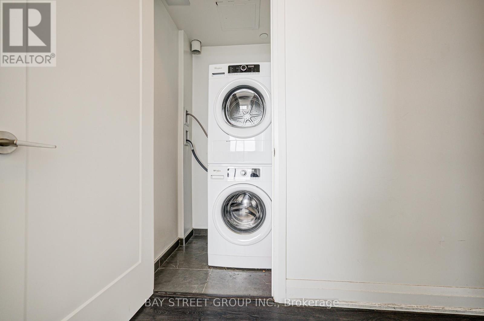 1606 - 398 Highway 7 E, Richmond Hill (Doncrest), Ontario  L4B 1A7 - Photo 36 - N12850512