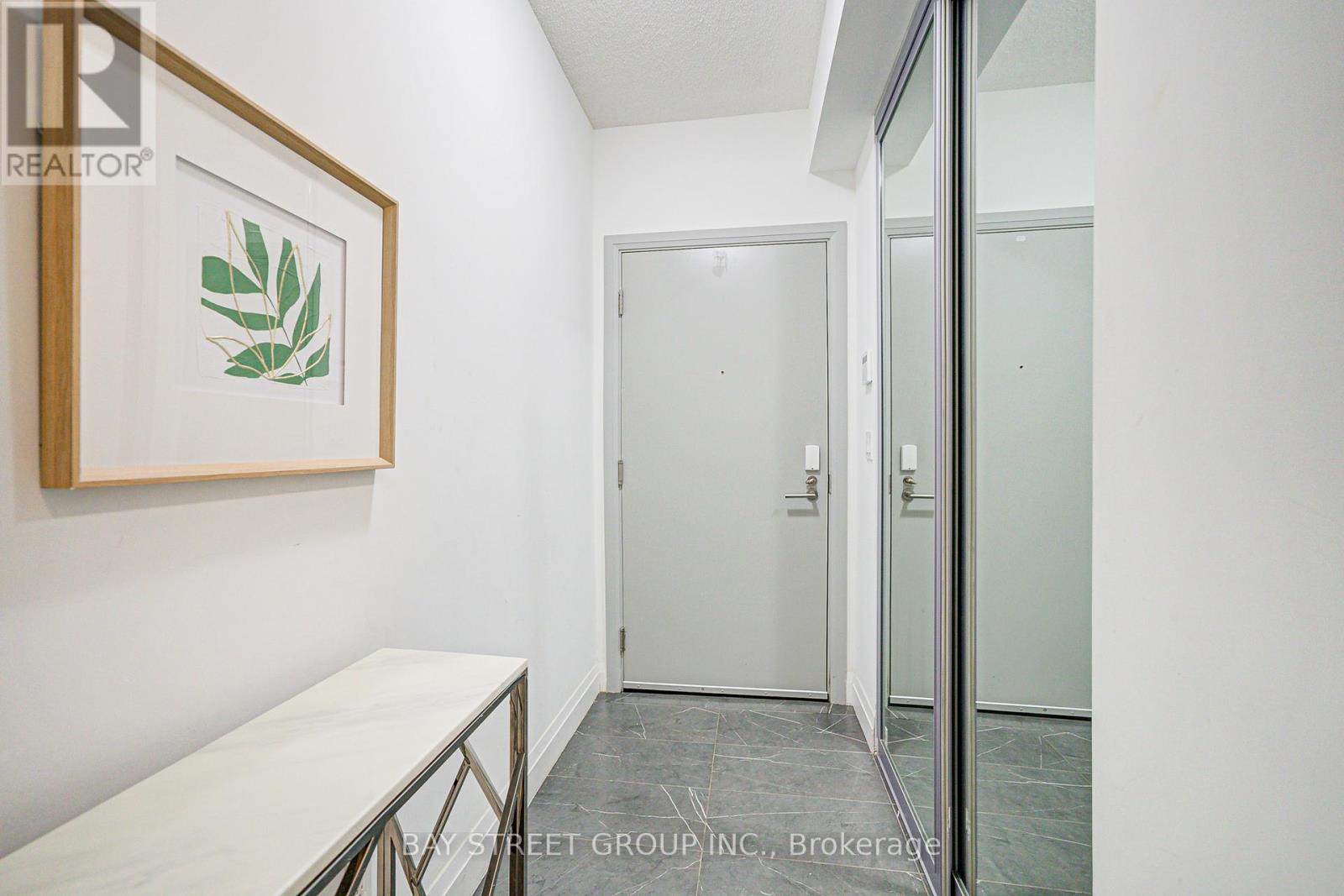 1606 - 398 Highway 7 E, Richmond Hill (Doncrest), Ontario  L4B 1A7 - Photo 6 - N12850512