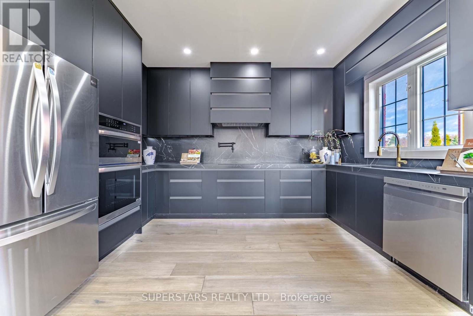 113 Riverwalk Drive, Markham, Ontario  L6B 0B8 - Photo 10 - N12886796