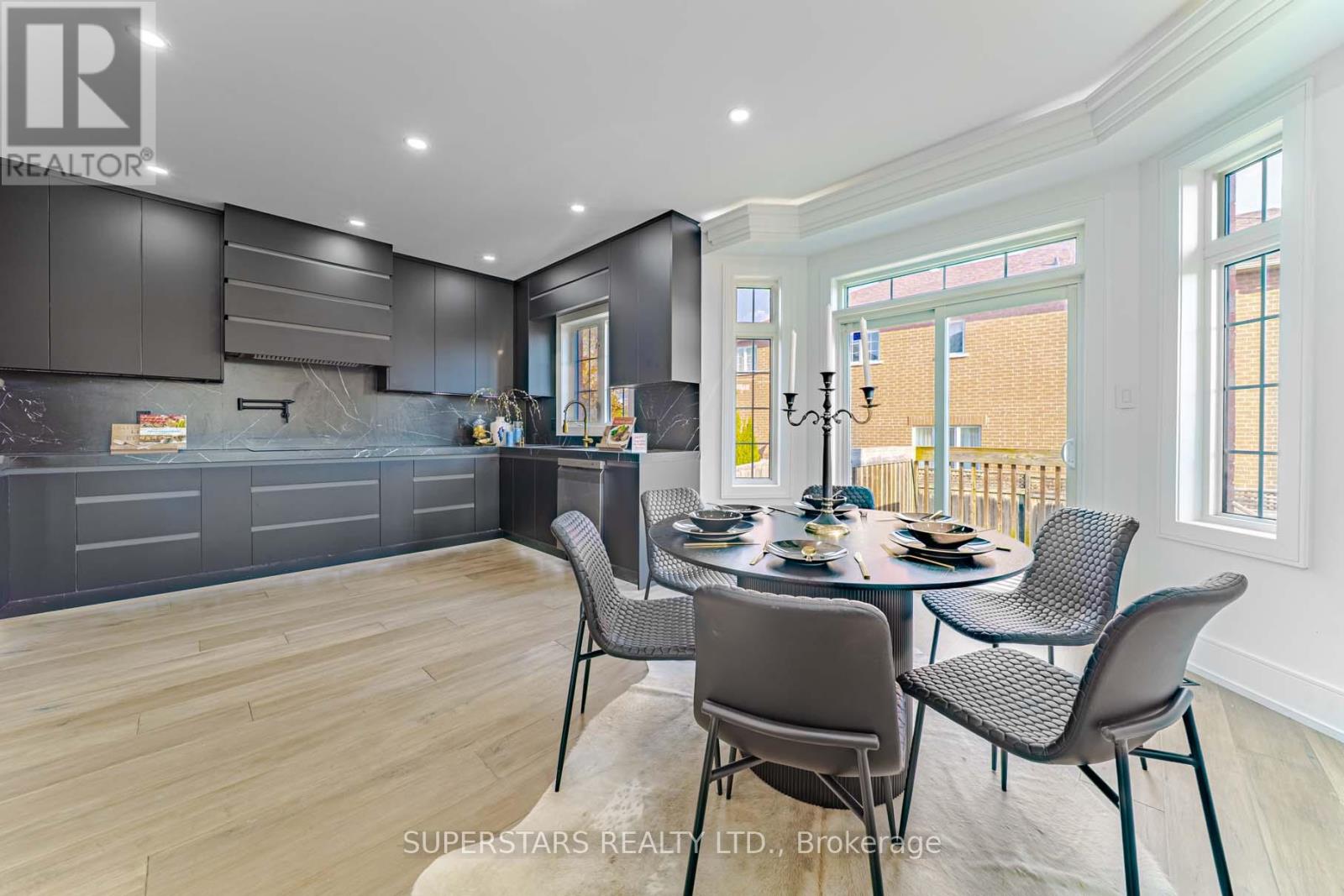 113 Riverwalk Drive, Markham, Ontario  L6B 0B8 - Photo 11 - N12886796