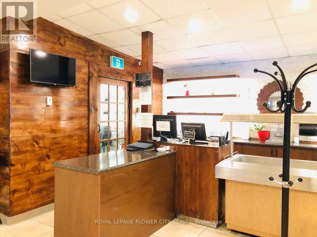 357 Mill Street, Essa, Ontario  L3W 0E2 - Photo 5 - N12886804