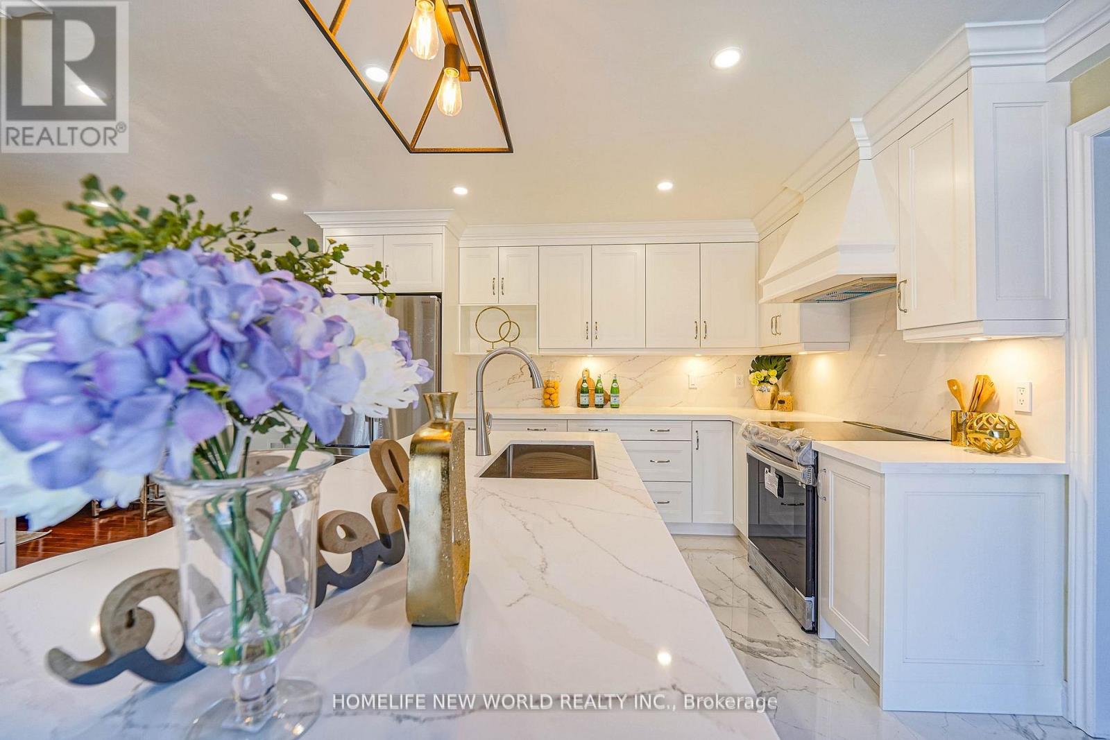 15 Marylebone Crescent, Richmond Hill, Ontario  L4E 2L5 - Photo 12 - N12886826