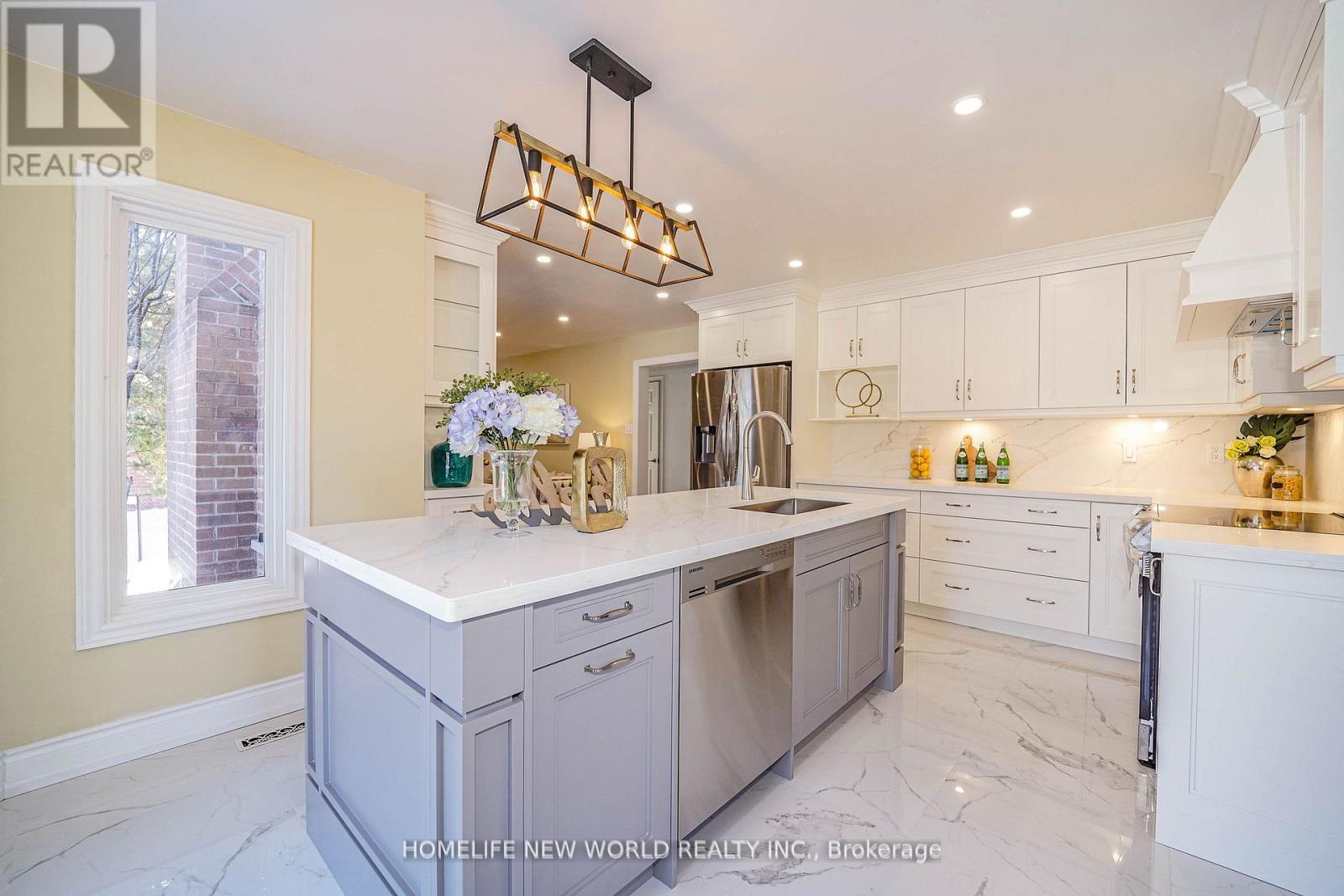 15 Marylebone Crescent, Richmond Hill, Ontario  L4E 2L5 - Photo 13 - N12886826