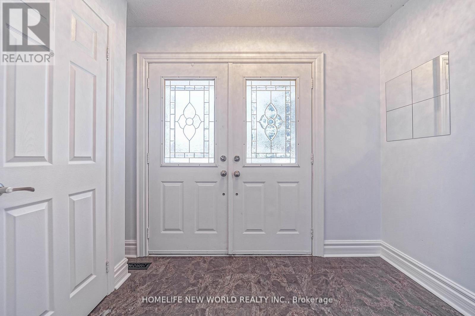 15 Marylebone Crescent, Richmond Hill, Ontario  L4E 2L5 - Photo 4 - N12886826