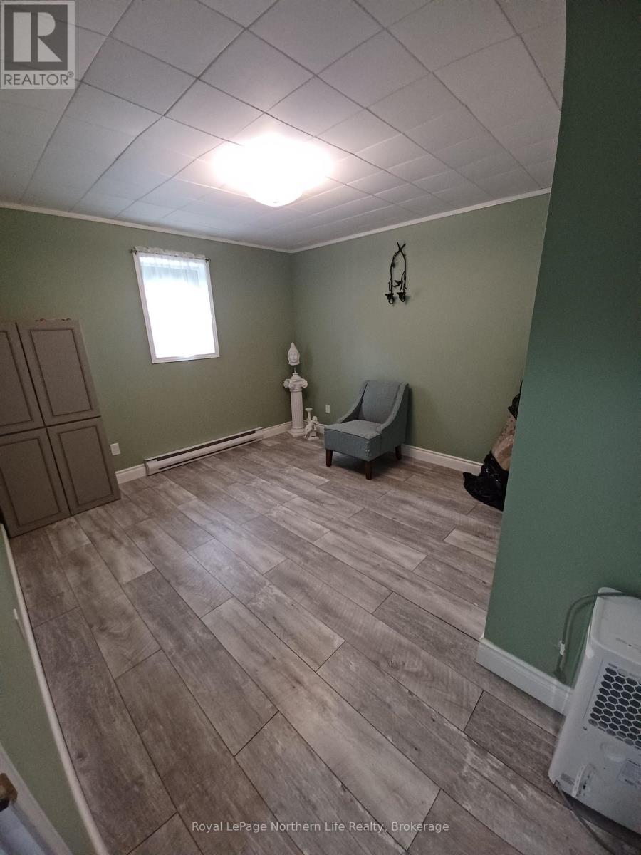 3221 Highway 17 E, Papineau-Cameron, Ontario  P0H 1V0 - Photo 11 - X12886864