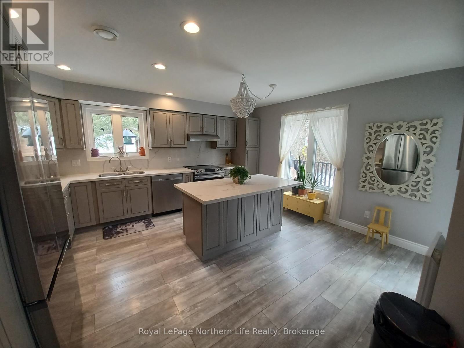 3221 Highway 17 E, Papineau-Cameron, Ontario  P0H 1V0 - Photo 2 - X12886864