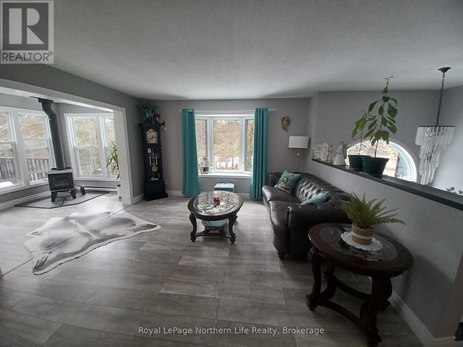 3221 Highway 17 E, Papineau-Cameron, Ontario  P0H 1V0 - Photo 4 - X12886864