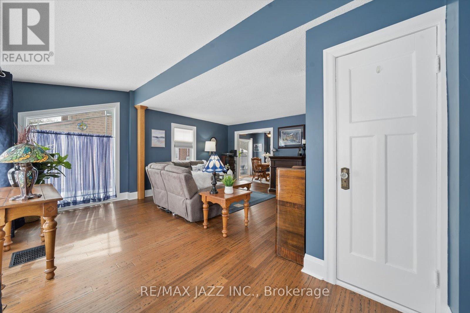 566 Masson Street, Oshawa (O'neill), Ontario  L1G 5A3 - Photo 7 - E12883974