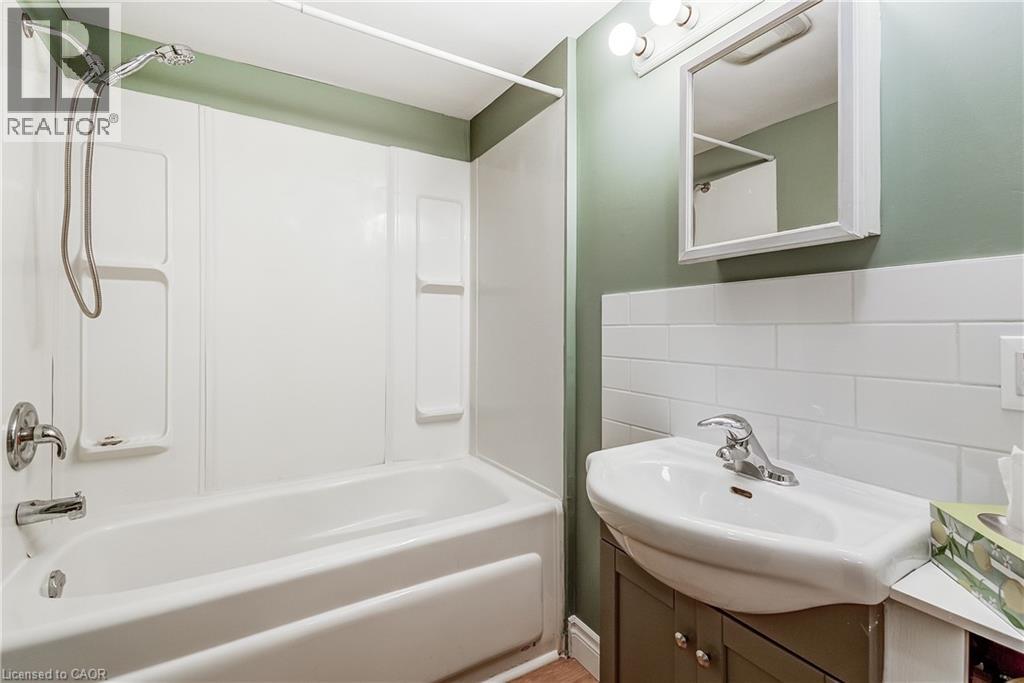 87 Colbourne Street Unit# 3, Hamilton, Ontario  L8R 2G6 - Photo 11 - 40812278