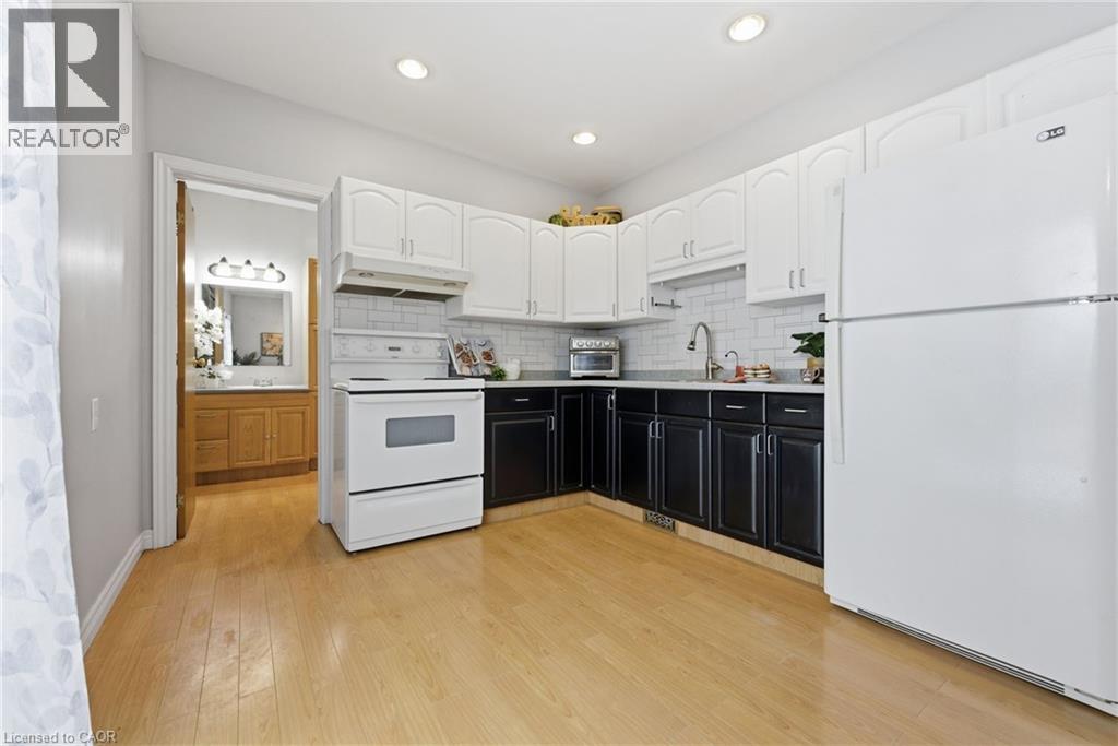 269 Grey Street, Brantford, Ontario  N3S 4W9 - Photo 3 - 40809598