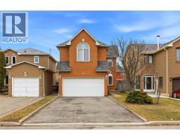 1157 CHARMINSTER Crescent, Mississauga, Ontario