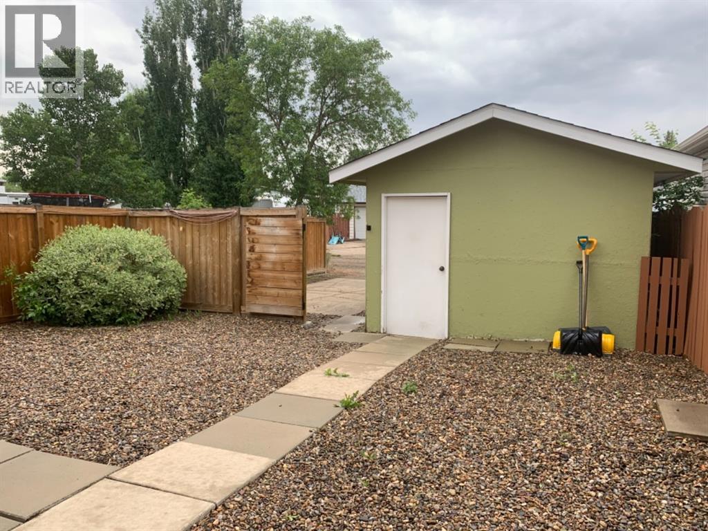 114 Mcgill Boulevard W, Lethbridge, Alberta  T1K 4C4 - Photo 32 - A2288221