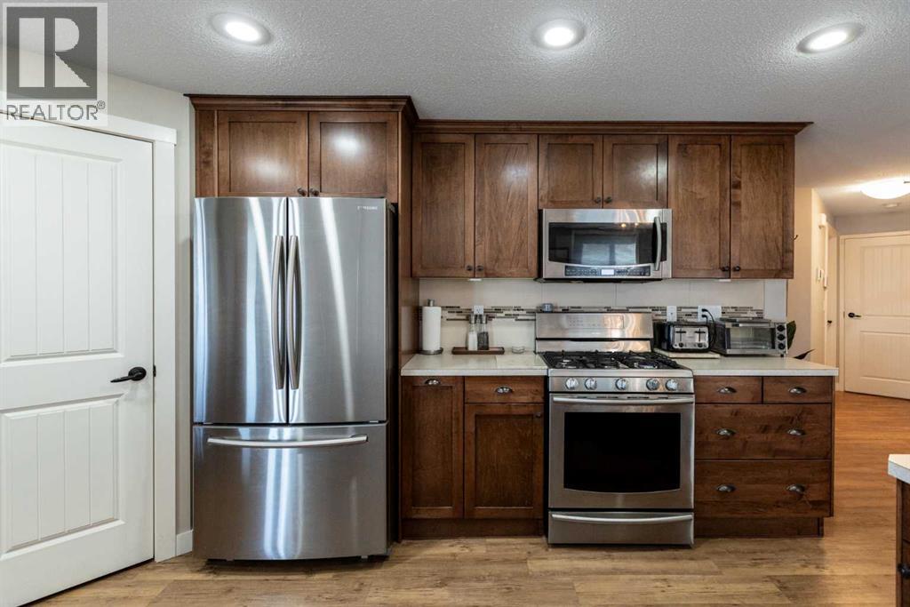 107 Morris Court, Blackfalds, Alberta  T4M 0B3 - Photo 3 - A2274374