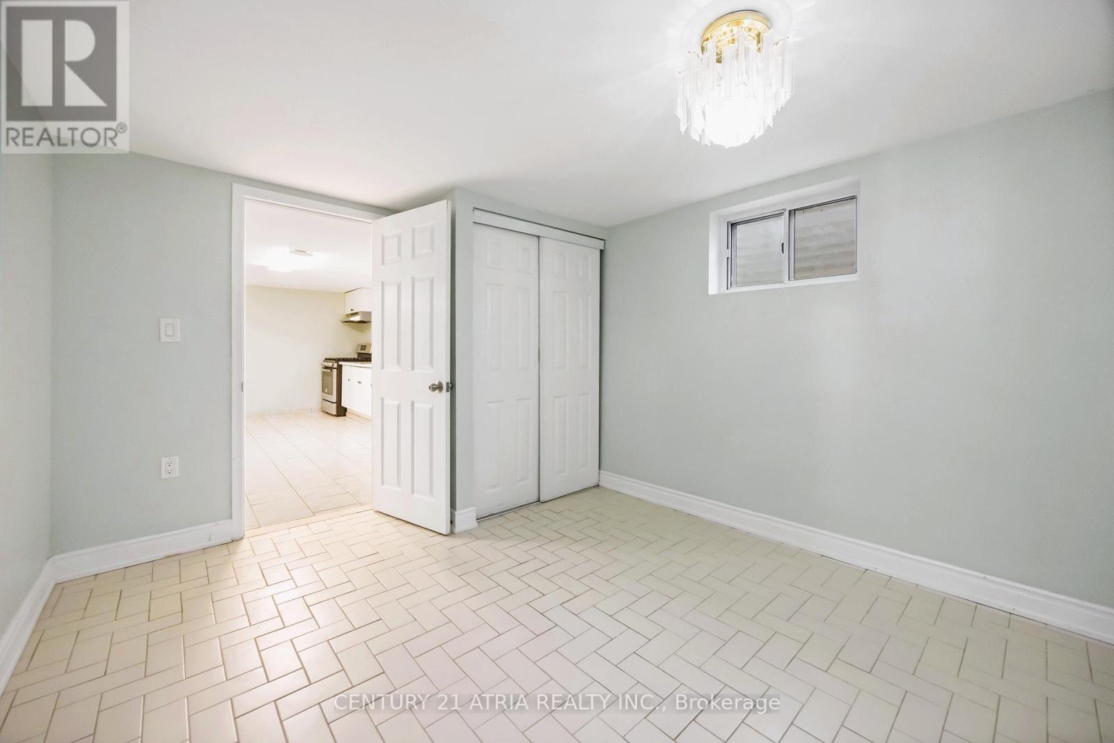 60 Council Crescent, Toronto (York University Heights), Ontario  M3J 1J6 - Photo 3 - W12886808